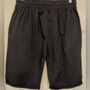 Women’s Bermuda Black Shorts XL